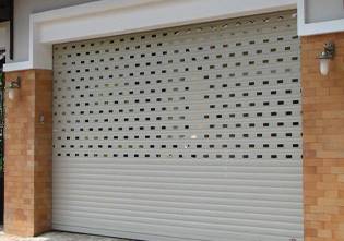 Cửa cuốn - cửa kéo và sự dễ dàng trong việc vệ sinh và bảo trì